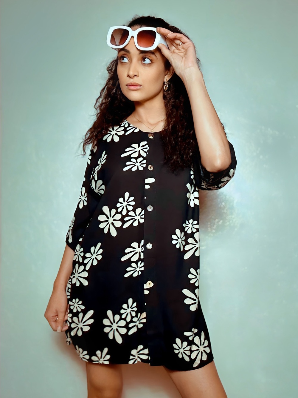 Vintage 80’s Loky Daisy Tunic/top 
Size xs/s